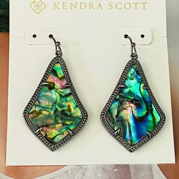 Kendra Scott Earrings - Picture 1 of 5